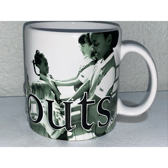 Girl Scouts Since 1912 Large Coffee Mug Tea Cup Green White 2006 Embossed 3D - Picture 4 of 9